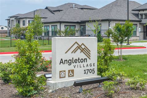 Angleton angleton - Angleton Village is an apartment community located in Brazoria County and the 77515 ZIP Code. Apartment Features. Air Conditioning. Tub/Shower. Heating. Oven. Air …